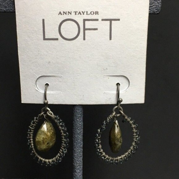 Ann Taylor Loft Earrings Dangle Pierced Beaded Silver Hoop Green Crackle Stone - Picture 1 of 4